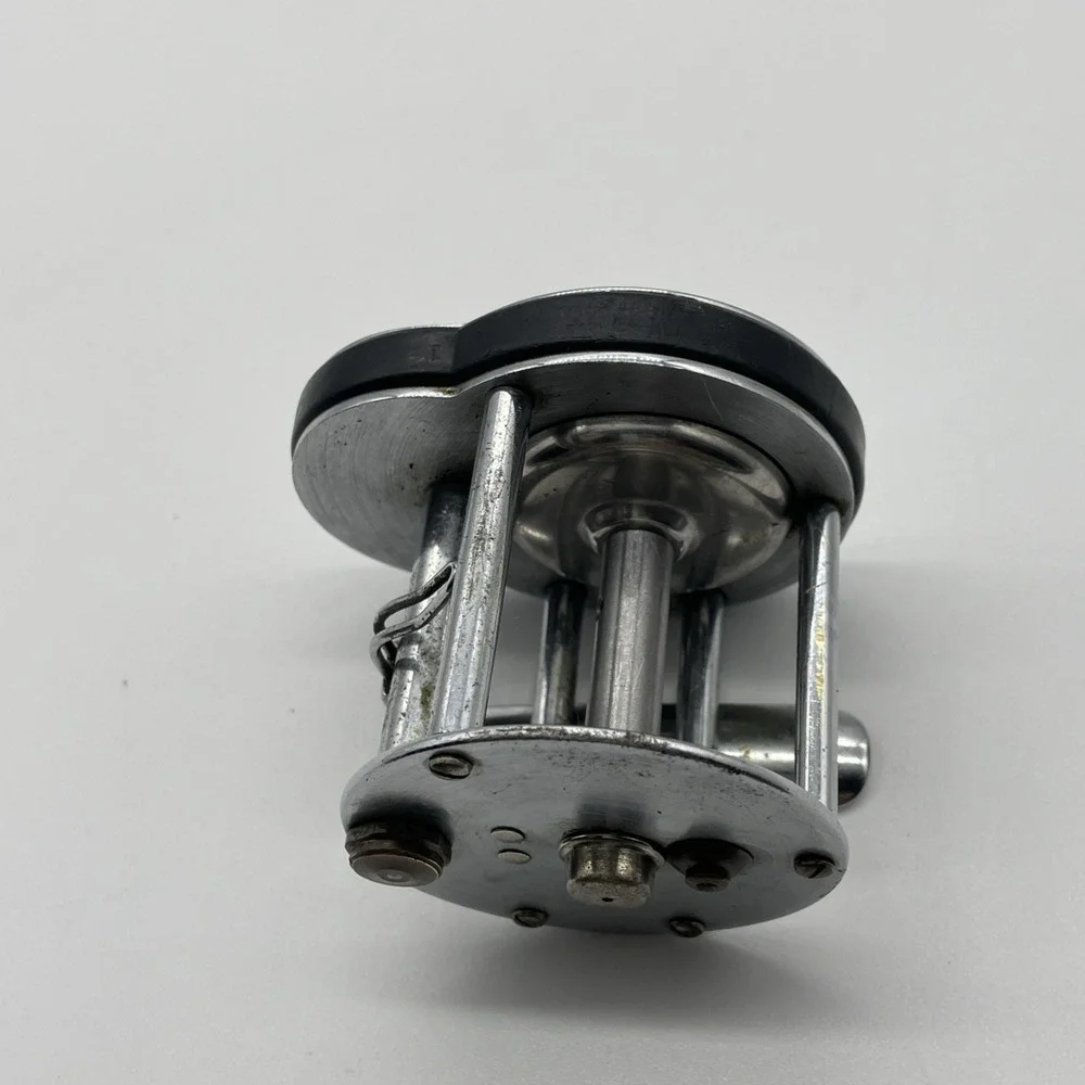 Vintage Shakespeare Fishing Reel‎ Model B Bal Cl1 23 Thumbless Kalamazoo Co
